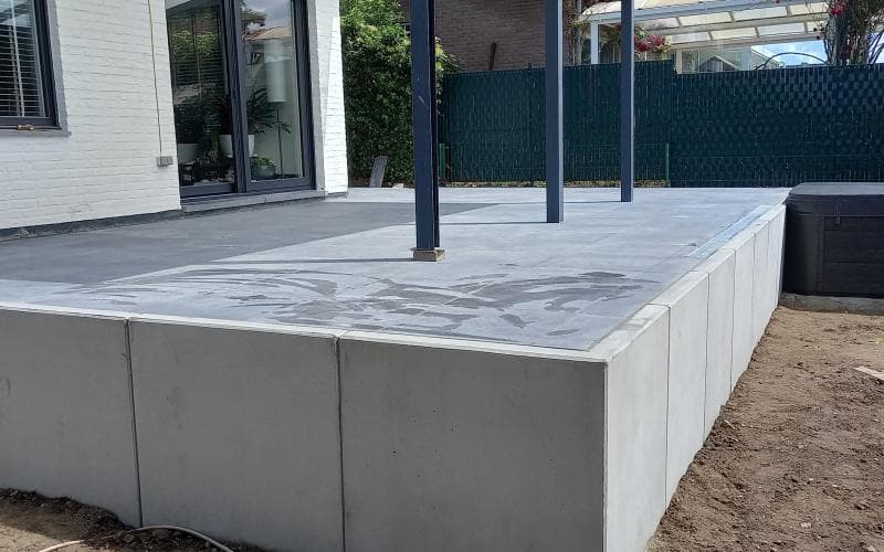 Afbraak bestaand terras, aanleg nieuw terras — beeld 3